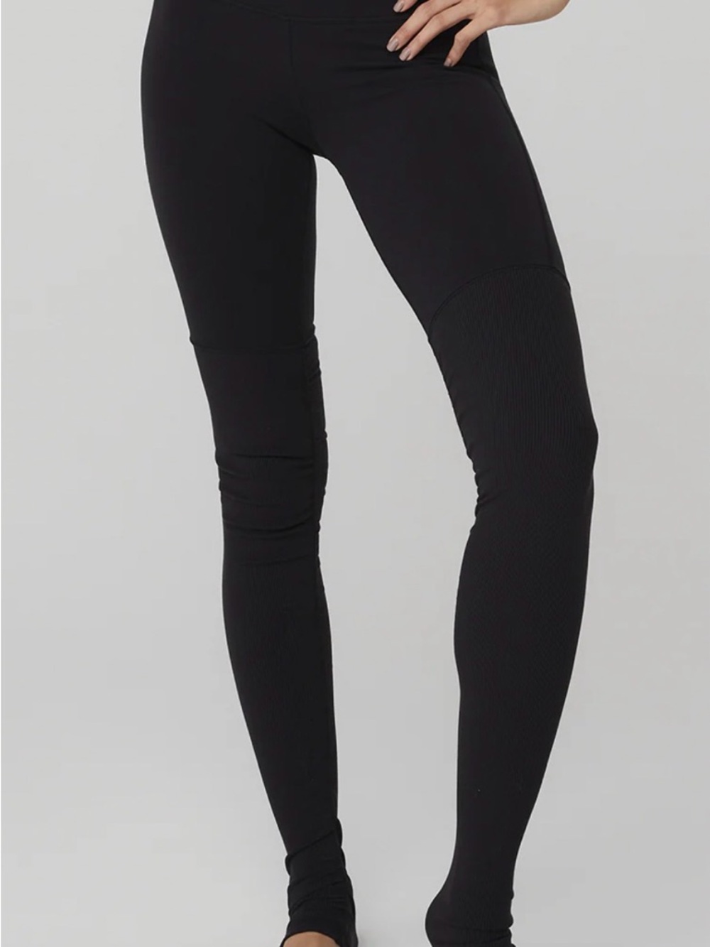 Alo Yoga Women's High-Waisted Leggings Outfit In Black XS Athletic A26